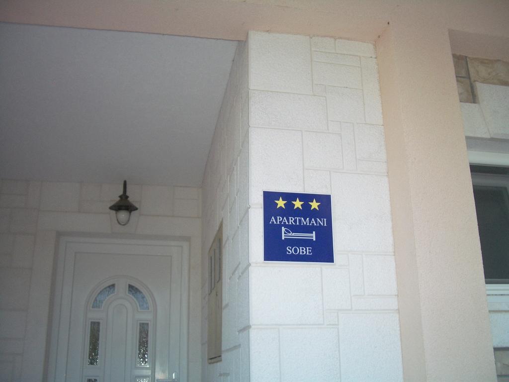 Guest House As Vodice Esterno foto