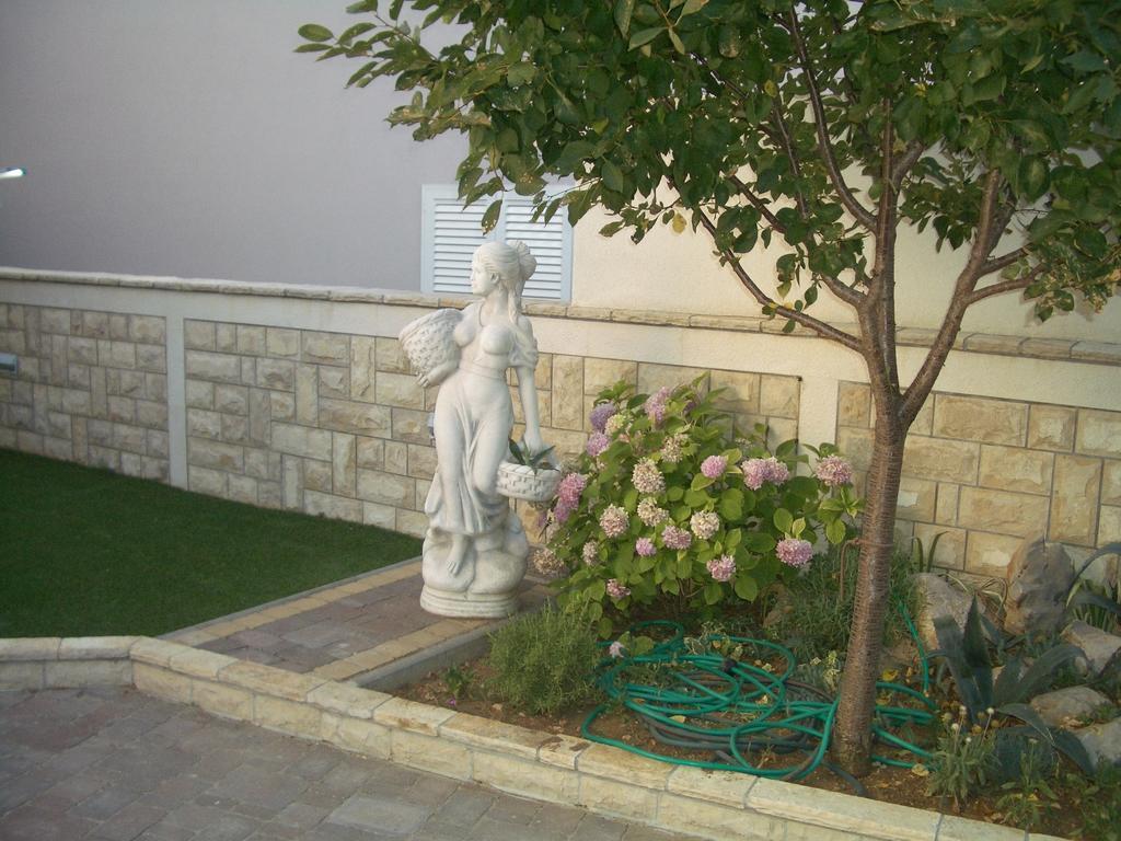 Guest House As Vodice Esterno foto