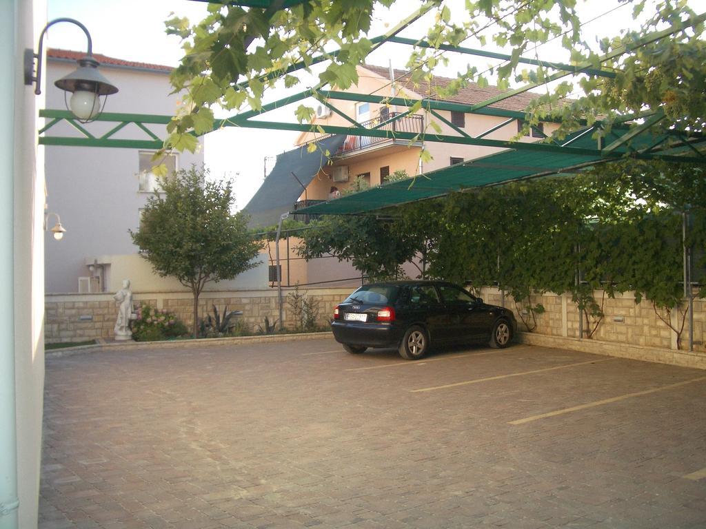 Guest House As Vodice Esterno foto